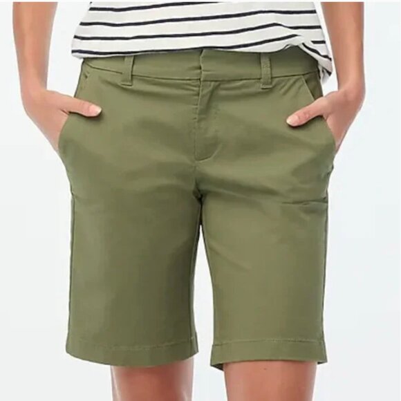 J. Crew Frankie Bermuda Chino Shorts Olive Green NWT - Size 2 - Picture 1 of 6